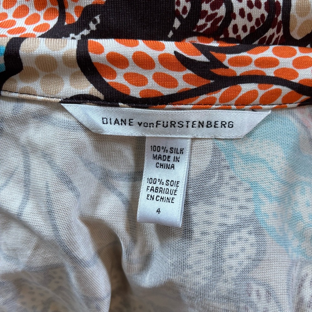 Diane Von Furstenberg Collared Sleeveless Wrap Mi… - image 7